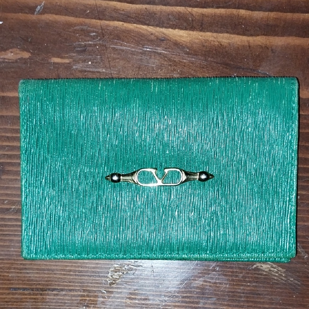 Vintage Valentino Garavani Green Epi Leather Wallet with Gold V Logo